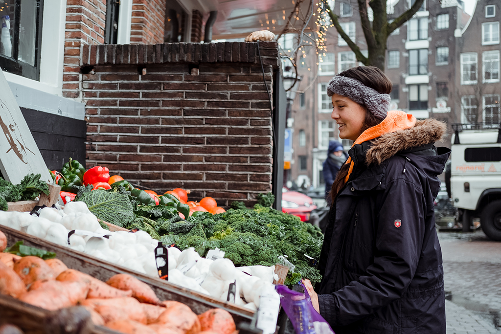 Shop small to have a green Christmas in 2022